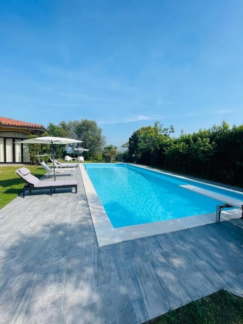 Pool view, Swimming pool