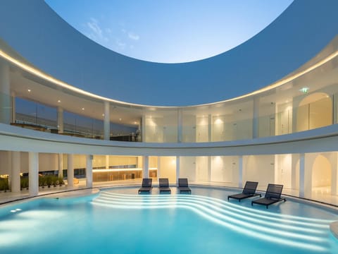 Property building, Swimming pool