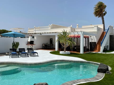 Balcony/Terrace, Swimming pool