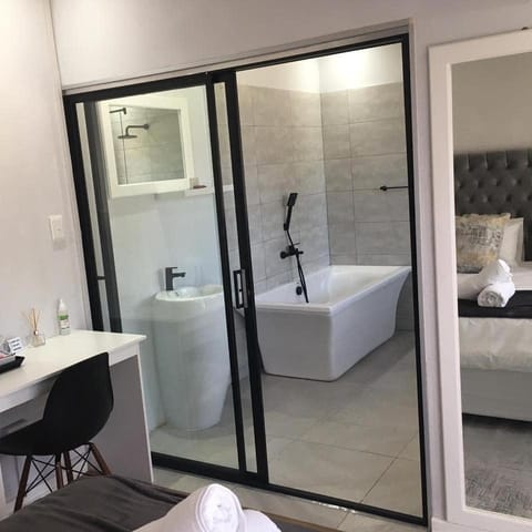 Bathroom, Bath