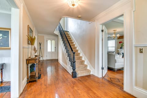 Lakefront Cayuga Retreat with Private Deck and Hot Tub House in Cayuga Lake