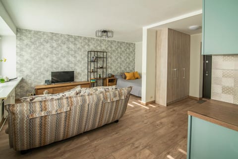 Communal lounge/ TV room, TV and multimedia, Living room, Seating area