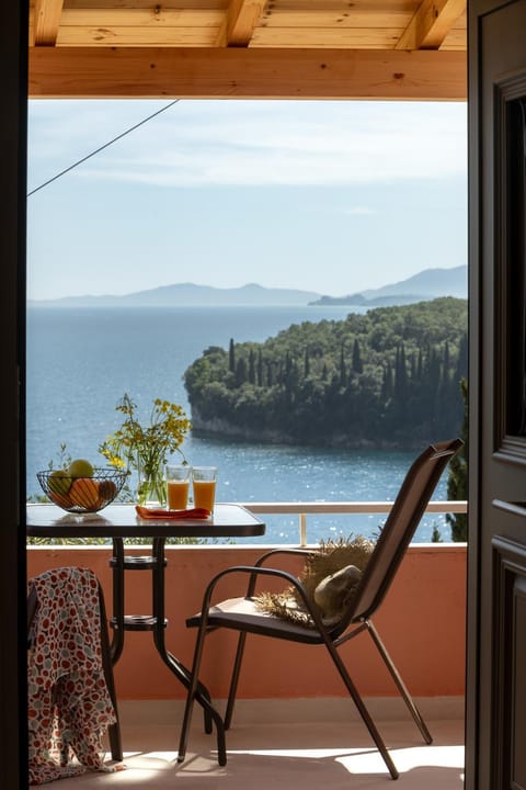 Patio, Day, Natural landscape, View (from property/room), View (from property/room), Balcony/Terrace, Seating area, Sea view