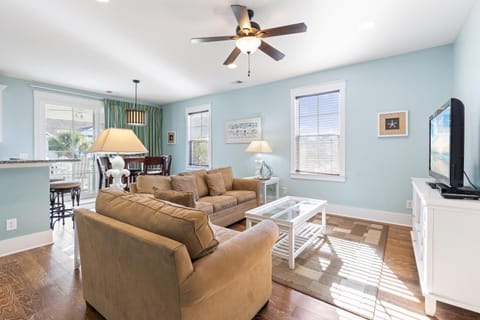 Madiera Magic House in Briarcliffe Acres