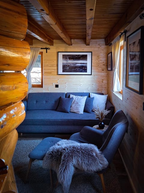 House Forest with HOT TUB House in Lika-Senj County