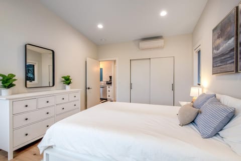 Magnolia Cottage House in Magnolia Seattle