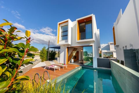 Property building, Pool view, Swimming pool