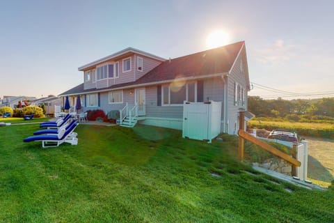 Shang-Rye-La House in North Hampton