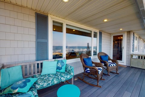 Shang-Rye-La House in North Hampton