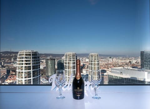 View (from property/room), View (from property/room), City view, City view