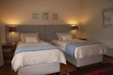 Wine Route 44 Guesthouse Bed and Breakfast in Cape Town