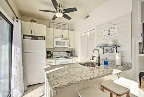 Wintergreen Resort Escape about Walk to Ski Lift! Apartment in Massies Mill