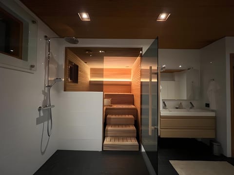 Sauna, Bathroom