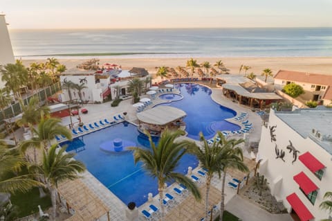 Property building, Natural landscape, Bird's eye view, Sea view, sunbed