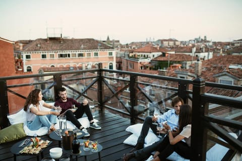 Balcony/Terrace, Drinks, Drinks