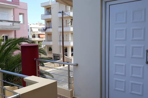 Neighbourhood, Balcony/Terrace, Street view
