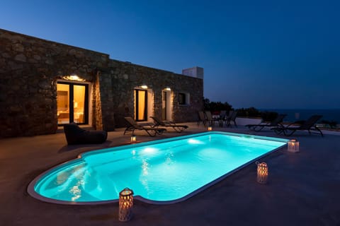 Night, Garden, Pool view, Sea view, Swimming pool, sunbed
