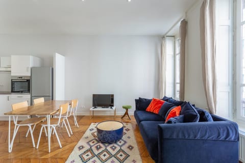 Communal lounge/ TV room, Living room