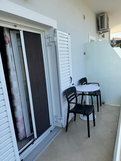 Vila Ervin Double Room Bed and Breakfast in Ksamil