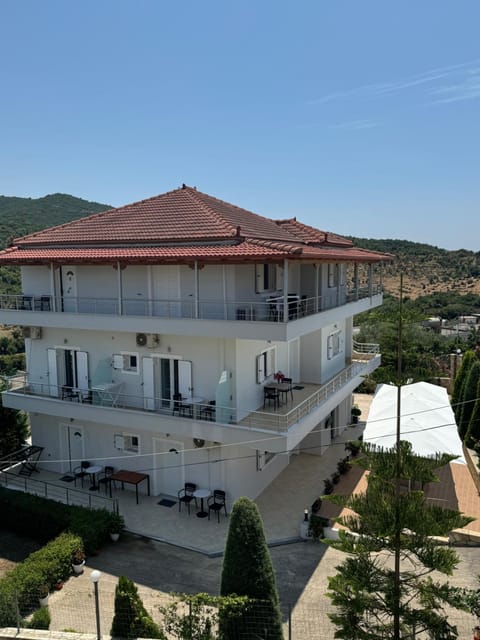 Vila Ervin Double Room Bed and Breakfast in Ksamil