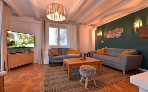 TV and multimedia, Living room