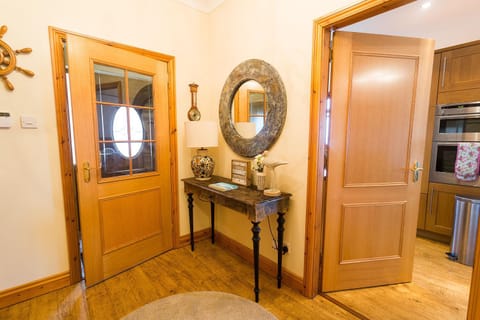 Luxury Seaside Home with Incredible Views Apartment in Kirkcaldy