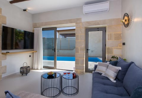 Living room, Pool view, Swimming pool