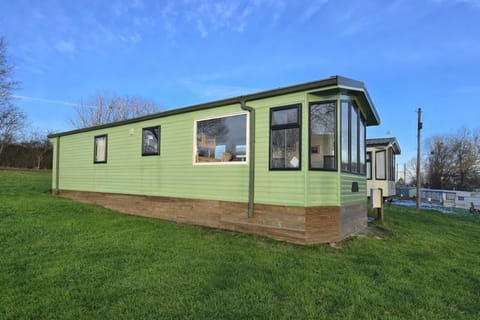 Property building, Spring, Garden, Garden view