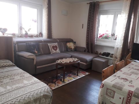 Appartamento rinnovato centralissimo a Cervinia Apartment in Breuil-Cervinia