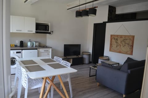 Appartement Proche Quai Rouget Apartment in L'Isle-sur-la-Sorgue