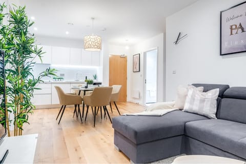 Seating area, Dining area, kitchen