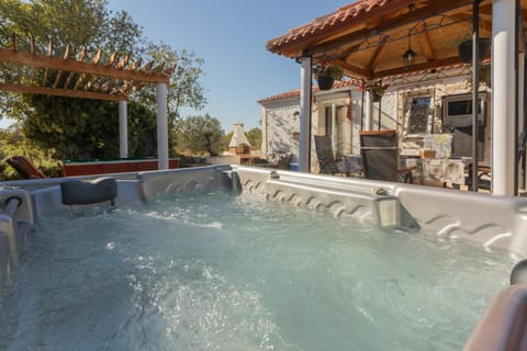 Property building, Massage