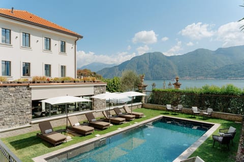 Property building, Lake view, Swimming pool