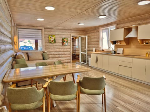 Living room, Seating area, Dining area, kitchen