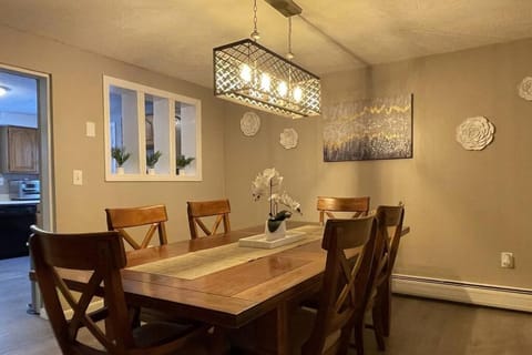 Spacious Family Lake & Ski House House in Vermont