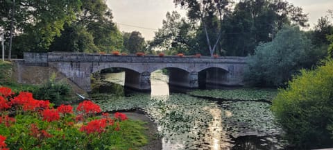 Le 6 bis avec Jardinet Apartment in Brittany