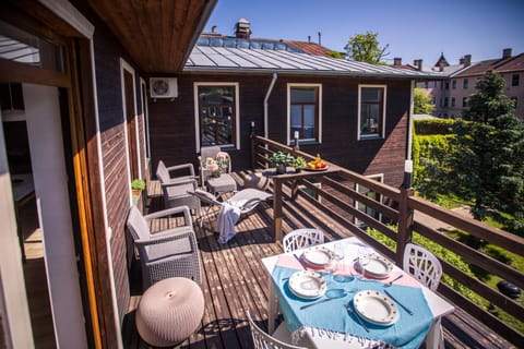 Patio, Balcony/Terrace, Seating area, Dining area, sunbed