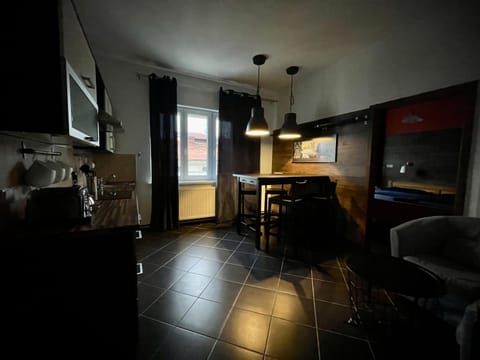 Kitchen or kitchenette, Seating area