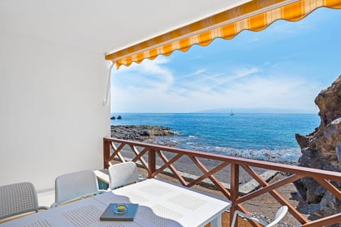 View (from property/room), Balcony/Terrace, Sea view