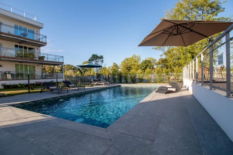 Swimming pool