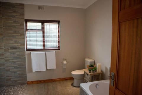 Sol Montis Guest Cottage Apartment in Cape Town