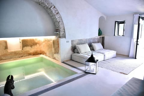 Living room, Swimming pool