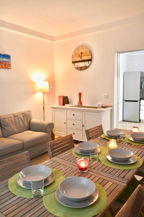 Grigio Perla Panigale, villetta con giardino, 3 camere, parcheggio privato fino 3 posti auto - Un oasi di tranquillità - Vicina all'Aeroporto, Unipol Arena e Fiera Apartment in Bologna