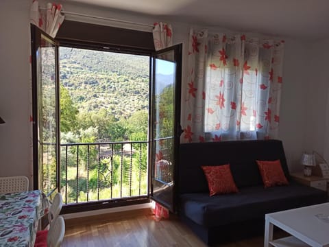 Balcony/Terrace, Living room, Seating area, Mountain view, Street view