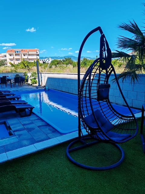 Day, Pool view, Swimming pool, sunbed