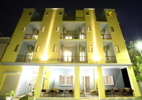 Facade/entrance, Night