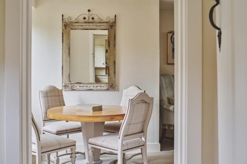 Lovedays Cottage, A Luxury 16th Century home in Painswick House in Painswick