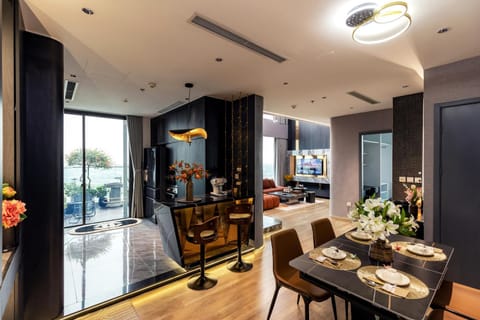 View (from property/room), Kitchen or kitchenette, Living room, Dining area