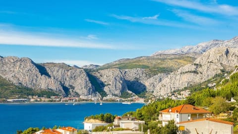 Neighbourhood, Natural landscape, Mountain view, Sea view