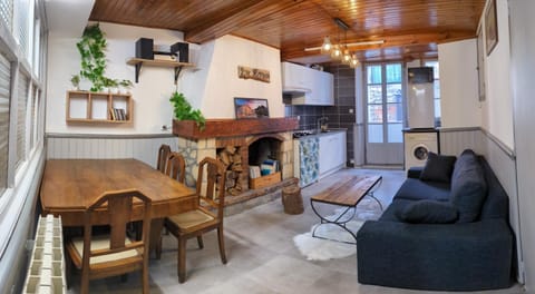 Living room, Dining area